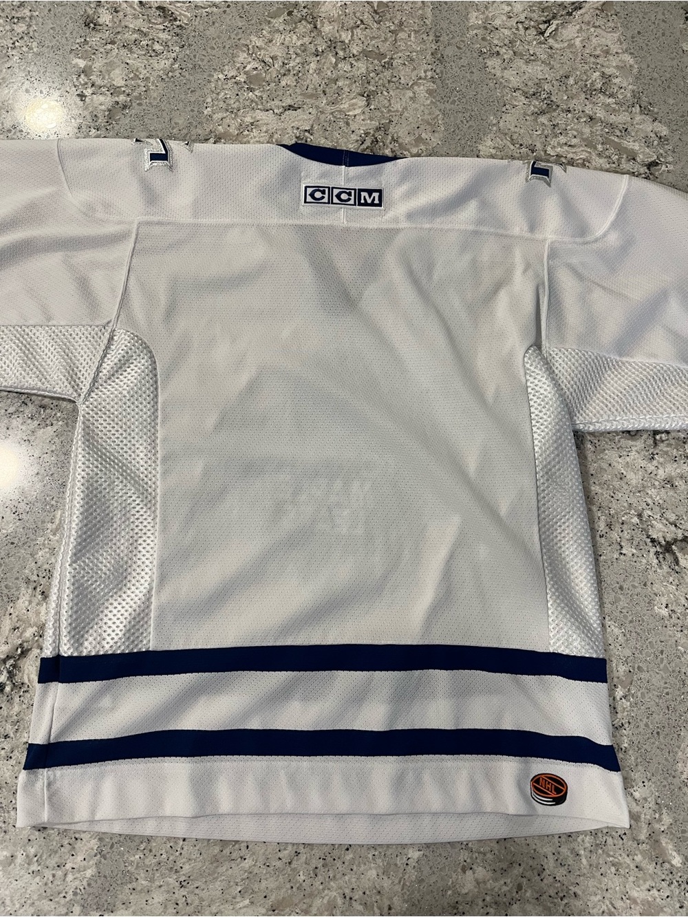 Vintage CCM White Toronto Maple Leafs Hockey Jersey - Picture 10 of 12